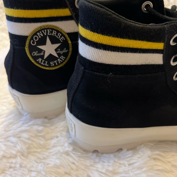 RARE color. Converse "lugged varsity" Chuck Taylor women's 7.5. Bruins! - Picture 2 of 10